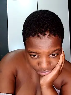 Snapshot of Bigchoccojugsxx chatting on February 16, 2026, 9:55 pm Bigchoccojugsxx online show from February 16, 2026, 9:55 pm