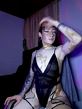 dayana harlow2 online show from May 10, 2026, 11:32 pm