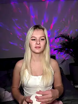 Allylove03 online show from December 5, 2024, 5:26 am