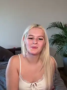 Allylove03 online show from January 10, 2025, 5:56 pm