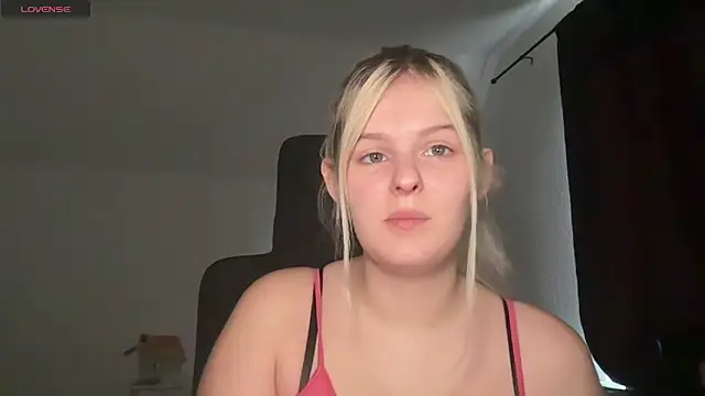 Allylove03 online show from September 28, 2025, 11:48 am