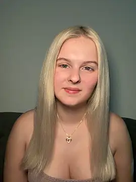 Allylove03 online show from March 13, 2026, 7:09 pm