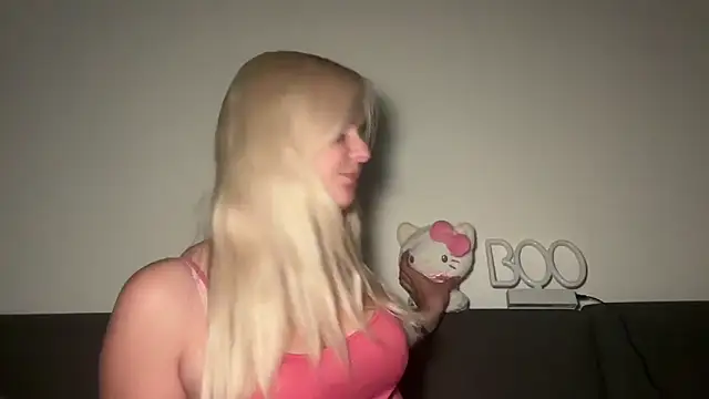 Allylove03 online show from June 4, 2026, 2:50 am