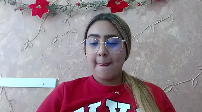 Miabonnett  online show from December 16, 2024, 4:49 pm