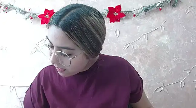 Miabonnett  online show from December 19, 2024, 4:57 pm