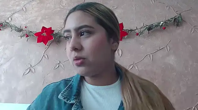 Miabonnett  online show from December 20, 2024, 1:43 pm