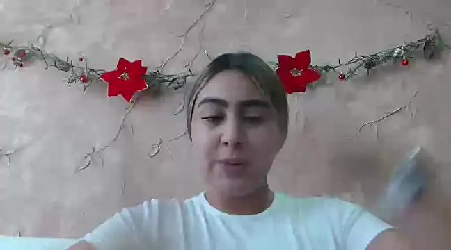 Miabonnett  online show from December 28, 2024, 5:14 pm