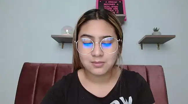Miabonnett  online show from December 29, 2024, 9:30 pm