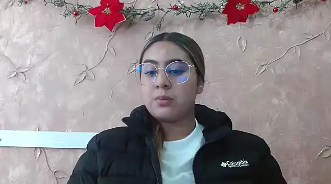 Miabonnett  online show from January 8, 2025, 2:03 pm