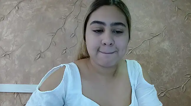 Miabonnett  online show from March 15, 2025, 12:02 pm