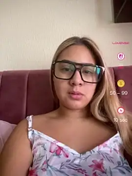 Snapshot of Miabonnett_ chatting on May 6, 2026, 11:59 am Miabonnett online show from May 6, 2026, 11:59 am