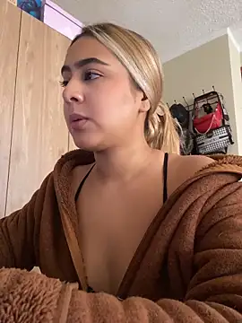 Miabonnett  online show from June 1, 2026, 2:52 pm