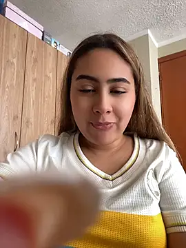 Miabonnett  online show from July 3, 2026, 3:51 pm