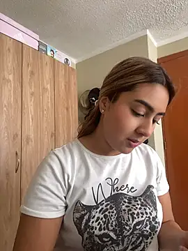 Miabonnett  online show from July 8, 2026, 3:38 pm