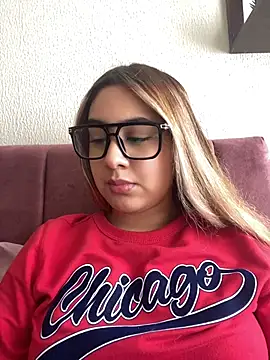 Miabonnett  online show from July 17, 2026, 3:18 pm
