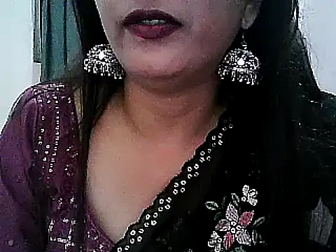 Snapshot of Model-Tanya chatting on February 2, 2025, 4:54 pm Model-Tanya online show from February 2, 2025, 4:54 pm