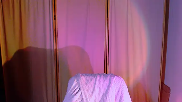 Snapshot of Malinax chatting on September 29, 2025, 10:14 pm Malinax online show from September 29, 2025, 10:14 pm