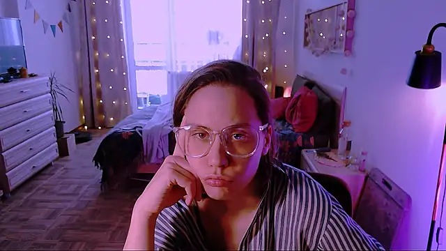 Snapshot of Malinax chatting on February 7, 2026, 1:15 pm Malinax online show from February 7, 2026, 1:15 pm