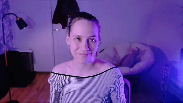 Snapshot of Malinax chatting on February 18, 2026, 4:14 pm Malinax online show from February 18, 2026, 4:14 pm