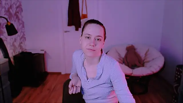 Snapshot of Malinax chatting on February 19, 2026, 6:20 am Malinax online show from February 19, 2026, 6:20 am