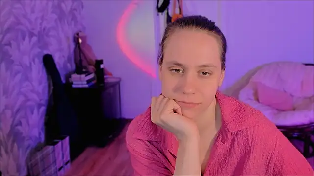 Snapshot of Malinax chatting on March 22, 2026, 9:18 pm Malinax online show from March 22, 2026, 9:18 pm