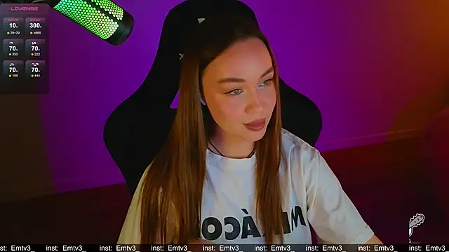 Emili1- online show from April 1, 2026, 10:05 am