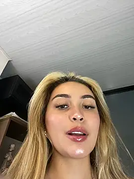 emma oxford online show from February 26, 2025, 5:42 am