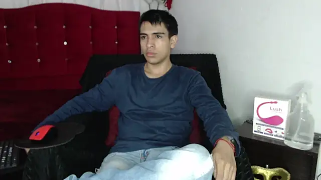 Snapshot of zack_thunder chatting on October 25, 2025, 12:34 pm zack thunder online show from October 25, 2025, 12:34 pm