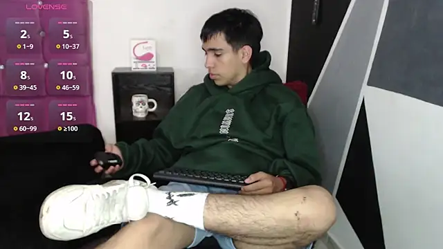 Snapshot of zack_thunder chatting on October 26, 2025, 1:06 pm zack thunder online show from October 26, 2025, 1:06 pm