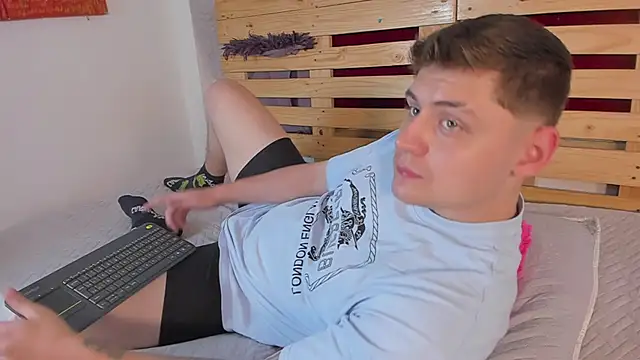 jordanscott20 online show from March 16, 2025, 9:49 am