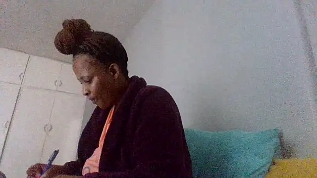 BabeAssXX online show from May 1, 2026, 7:35 am