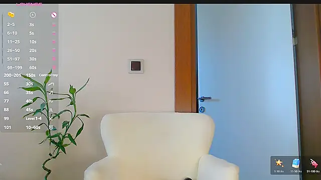   QUEEN    online show from October 30, 2025, 1:34 pm