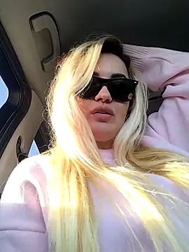   QUEEN    online show from January 9, 2026, 10:07 am