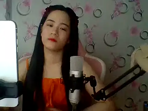 Snapshot of Nana-68 chatting on January 30, 2025, 1:53 pm Nana-68 online show from January 30, 2025, 1:53 pm