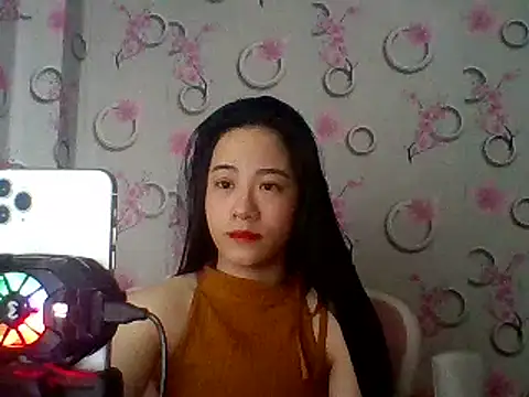 Snapshot of Nana-68 chatting on February 3, 2025, 8:46 pm Nana-68 online show from February 3, 2025, 8:46 pm