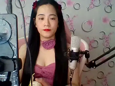 Snapshot of Nana-68 chatting on February 12, 2025, 7:13 am Nana-68 online show from February 12, 2025, 7:13 am