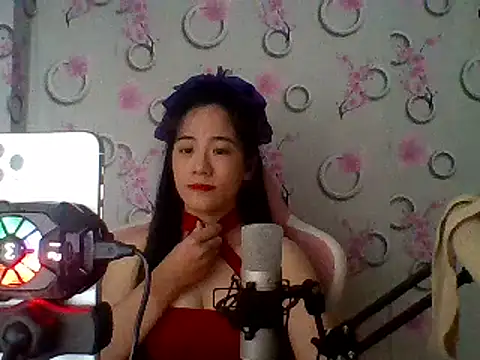 Snapshot of Nana-68 chatting on February 22, 2025, 12:51 pm Nana-68 online show from February 22, 2025, 12:51 pm
