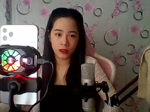 Snapshot of Nana-68 chatting on February 25, 2025, 3:52 am Nana-68 online show from February 25, 2025, 3:52 am