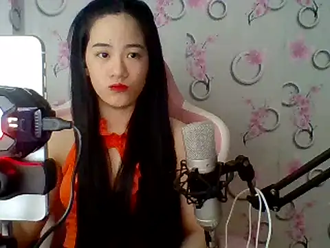 Snapshot of Nana-68 chatting on February 26, 2025, 12:47 pm Nana-68 online show from February 26, 2025, 12:47 pm