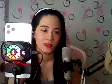 Snapshot of Nana-68 chatting on March 2, 2025, 4:39 am Nana-68 online show from March 2, 2025, 4:39 am