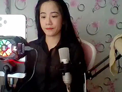 Snapshot of Nana-68 chatting on March 4, 2025, 1:06 pm Nana-68 online show from March 4, 2025, 1:06 pm