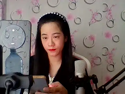 Snapshot of Nana-68 chatting on March 21, 2025, 7:55 am Nana-68 online show from March 21, 2025, 7:55 am