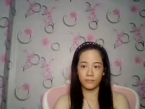 Snapshot of Nana-68 chatting on September 27, 2025, 1:49 pm Nana-68 online show from September 27, 2025, 1:49 pm