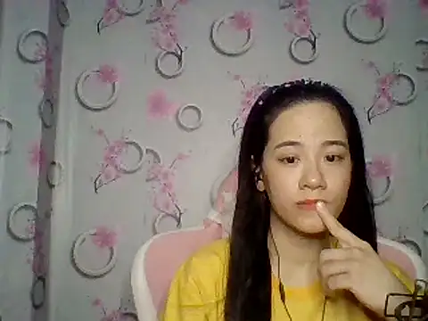 Snapshot of Nana-68 chatting on September 30, 2025, 1:38 pm Nana-68 online show from September 30, 2025, 1:38 pm