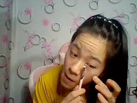 Snapshot of Nana-68 chatting on October 7, 2025, 2:03 pm Nana-68 online show from October 7, 2025, 2:03 pm