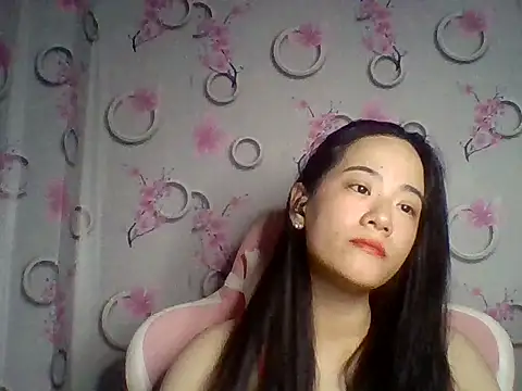 Snapshot of Nana-68 chatting on October 20, 2025, 3:34 pm Nana-68 online show from October 20, 2025, 3:34 pm