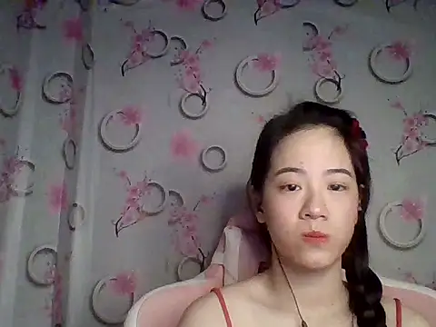 Snapshot of Nana-68 chatting on October 22, 2025, 4:29 pm Nana-68 online show from October 22, 2025, 4:29 pm