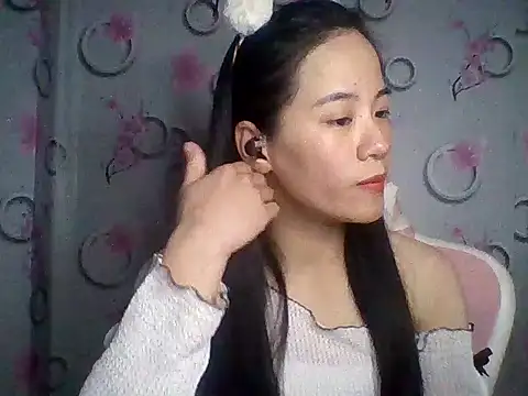 Snapshot of Nana-68 chatting on October 28, 2025, 1:14 pm Nana-68 online show from October 28, 2025, 1:14 pm