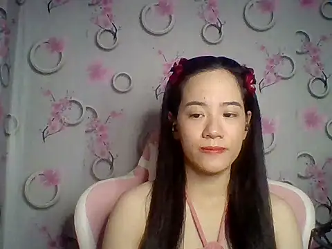 Snapshot of Nana-68 chatting on October 30, 2025, 1:01 pm Nana-68 online show from October 30, 2025, 1:01 pm