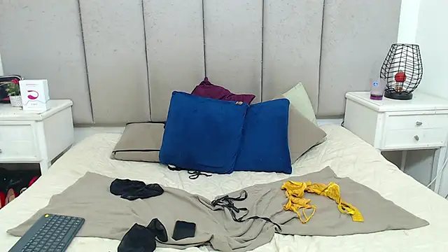 Snapshot of AmbarJacksonn_ chatting on December 4, 2024, 9:35 pm AmbarJacksonn online show from December 4, 2024, 9:35 pm